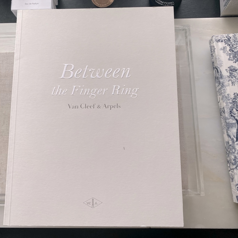 VAN CLEEF BOOKLET